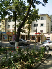 продам 3-х комнатную в центре